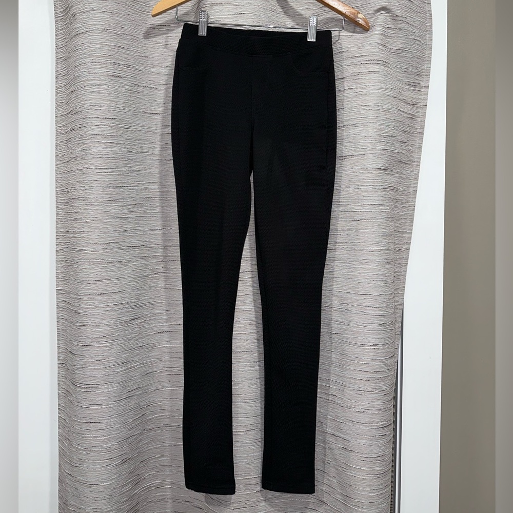 Black leggings